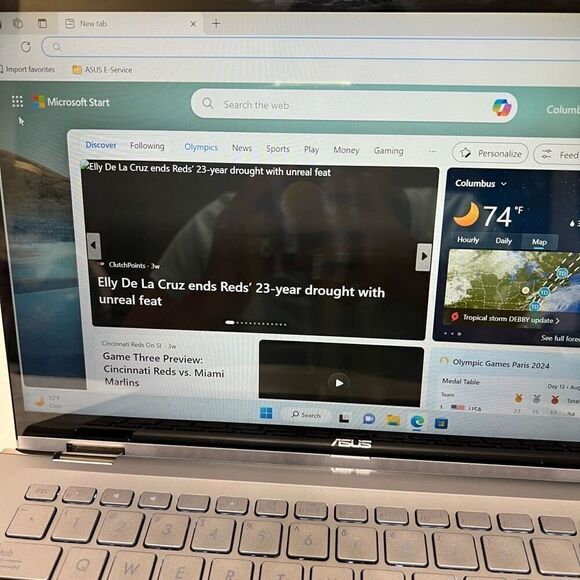 Asus Zenbook Q406DA Touchscreen Laptop - Picture 10 of 10